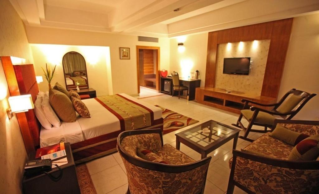 Hotel Shivalikview Chandigarh Exterior photo