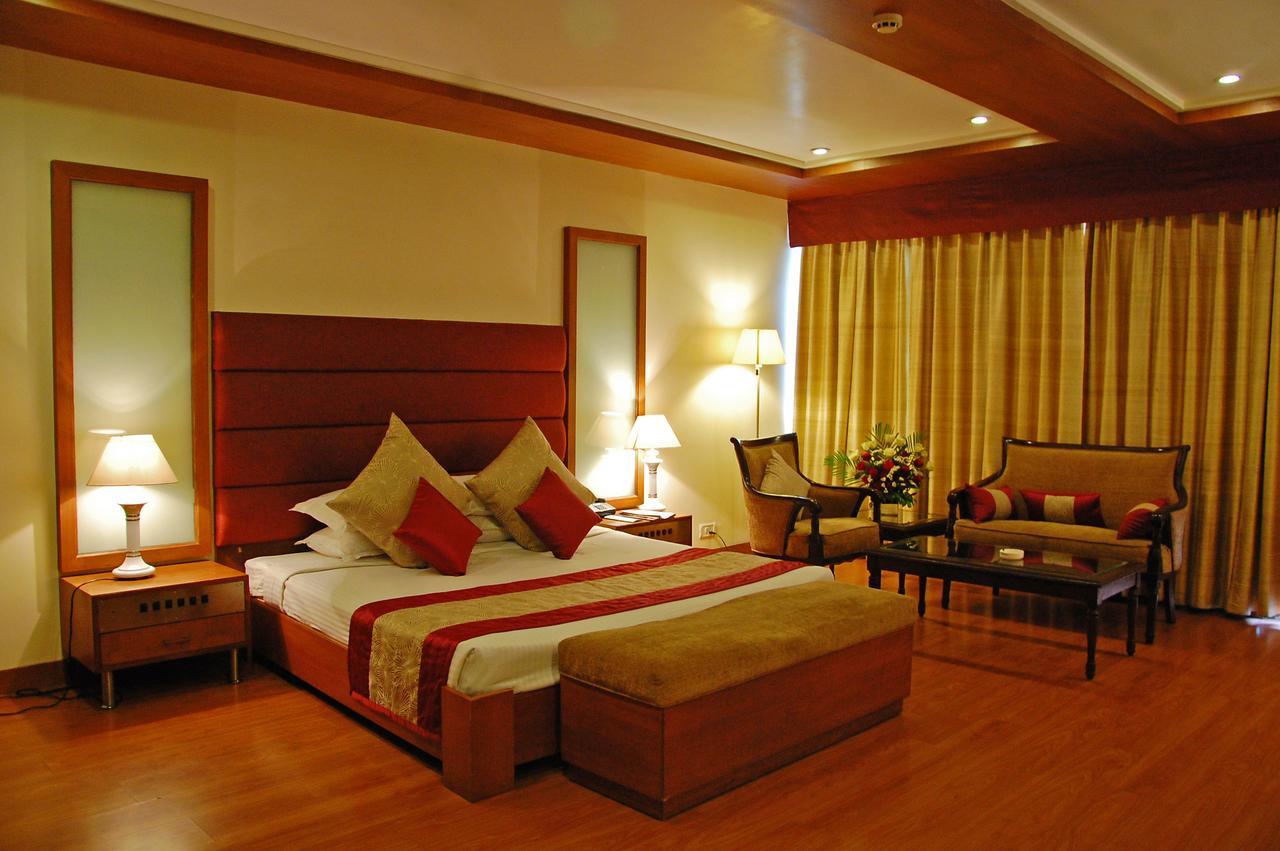 Hotel Shivalikview Chandigarh Exterior photo
